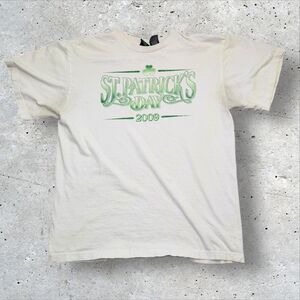 St. Patrick’s Day 2009 T Shirt Men’s Large St Paddy’s White Shirt Distressed